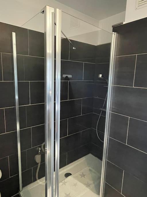 Big Penthouse 2 Bedrooms In Center With Parking And Largeterrace-41 Luxembourg Bagian luar foto
