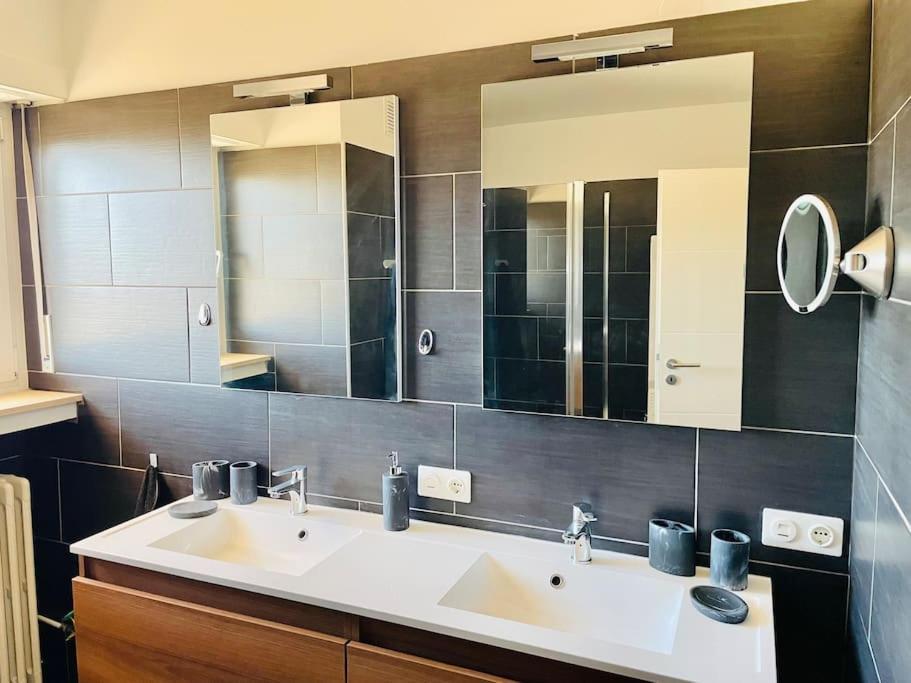 Big Penthouse 2 Bedrooms In Center With Parking And Largeterrace-41 Luxembourg Bagian luar foto